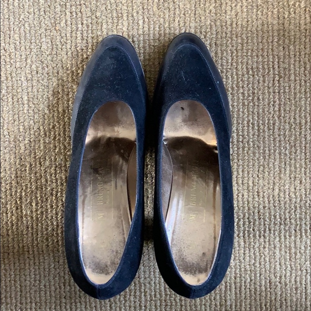 Bruno Magli black leather/suede pumps